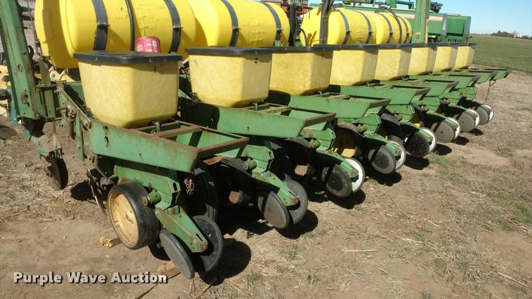 image for item BU9947 John Deere 7000 planter