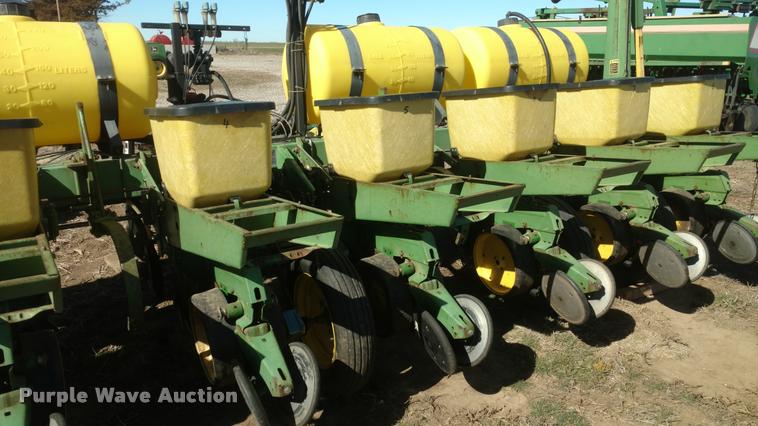 image for item BU9947 John Deere 7000 planter