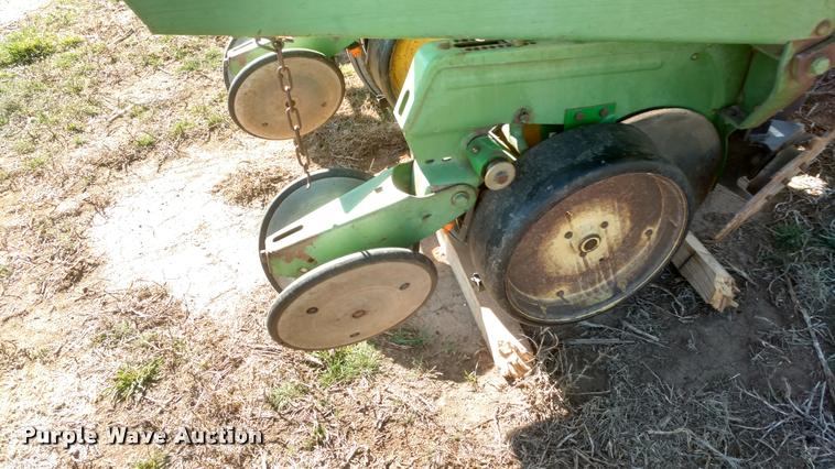 image for item BU9947 John Deere 7000 planter