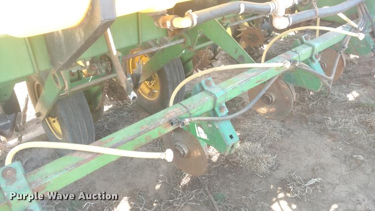 image for item BU9947 John Deere 7000 planter
