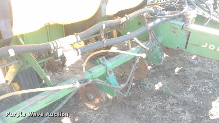 image for item BU9947 John Deere 7000 planter