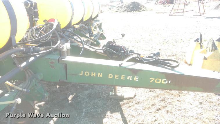 image for item BU9947 John Deere 7000 planter
