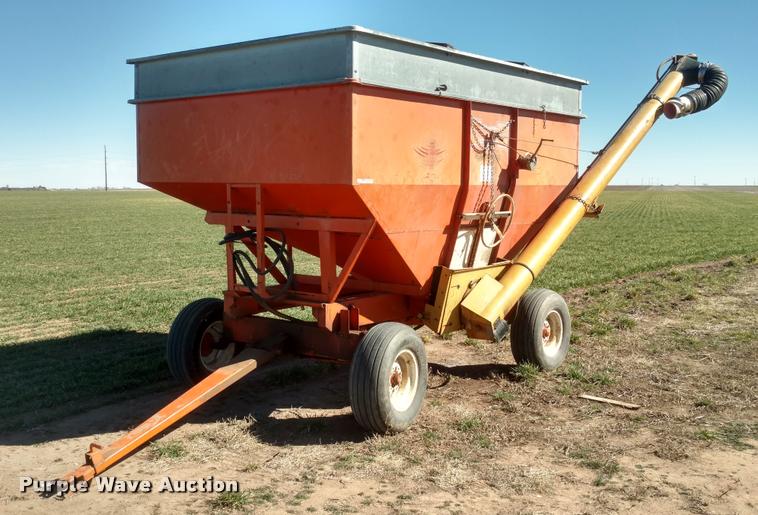 image for item BU9951 Huskee grain cart