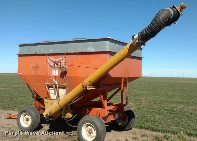 image for item BU9951 Huskee grain cart