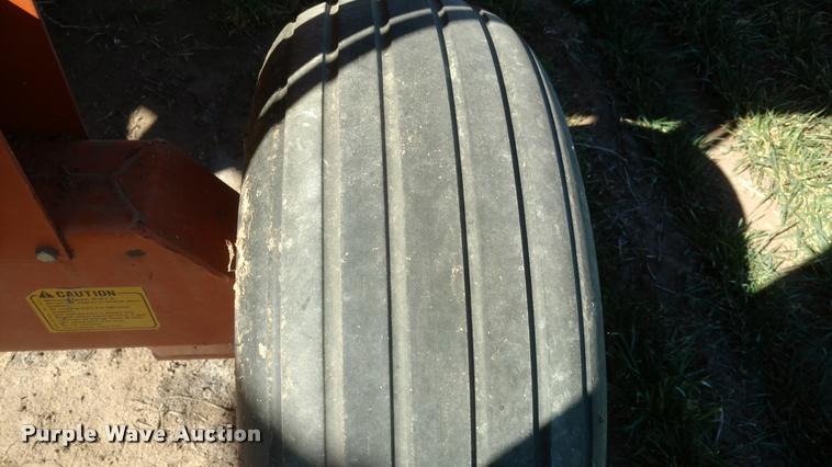 image for item BU9951 Huskee grain cart