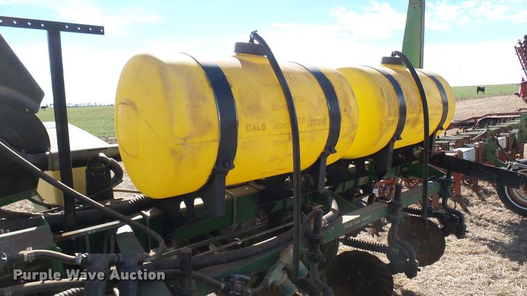 image for item DA0389 John Deere 1750 Max Emerge Plus Vacumeter planter