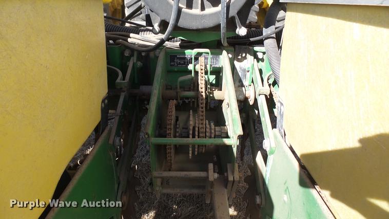 image for item DA0389 John Deere 1750 Max Emerge Plus Vacumeter planter