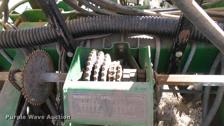 image for item DA0389 John Deere 1750 Max Emerge Plus Vacumeter planter