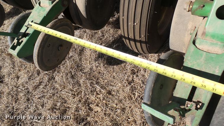 image for item DA0389 John Deere 1750 Max Emerge Plus Vacumeter planter