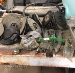 image for item DA0389 John Deere 1750 Max Emerge Plus Vacumeter planter