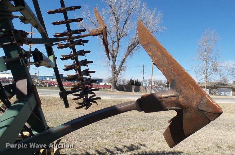 image for item DA0438 QuinStar Fallow Master sweep plow