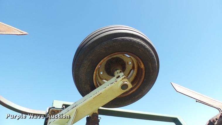 image for item DA0438 QuinStar Fallow Master sweep plow