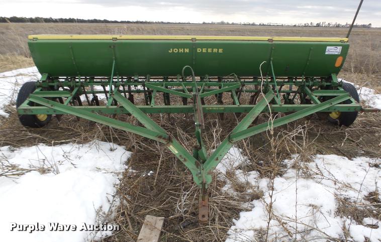 image for item DA0559 John Deere grain drill