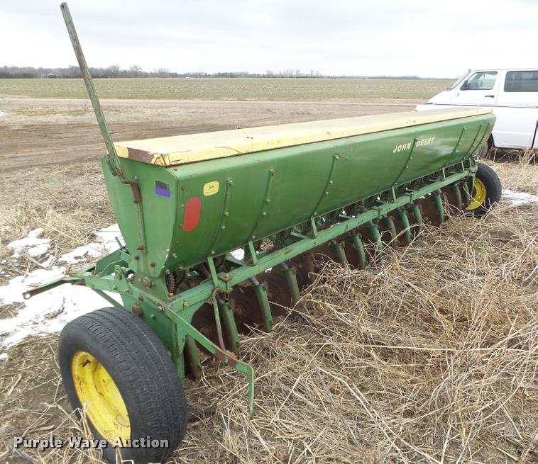image for item DA0559 John Deere grain drill