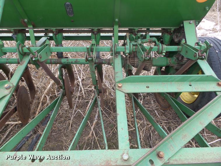 image for item DA0559 John Deere grain drill