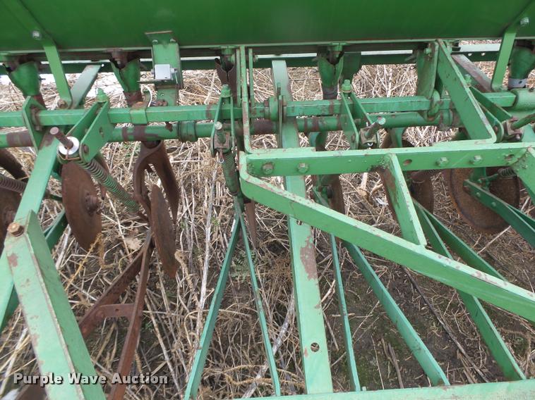 image for item DA0559 John Deere grain drill