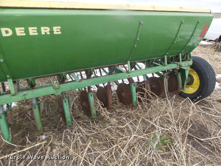 image for item DA0559 John Deere grain drill
