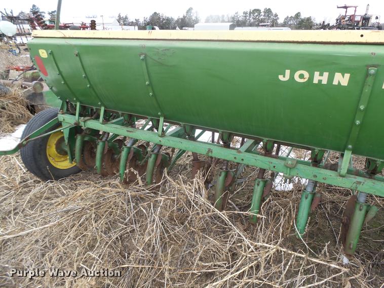 image for item DA0559 John Deere grain drill