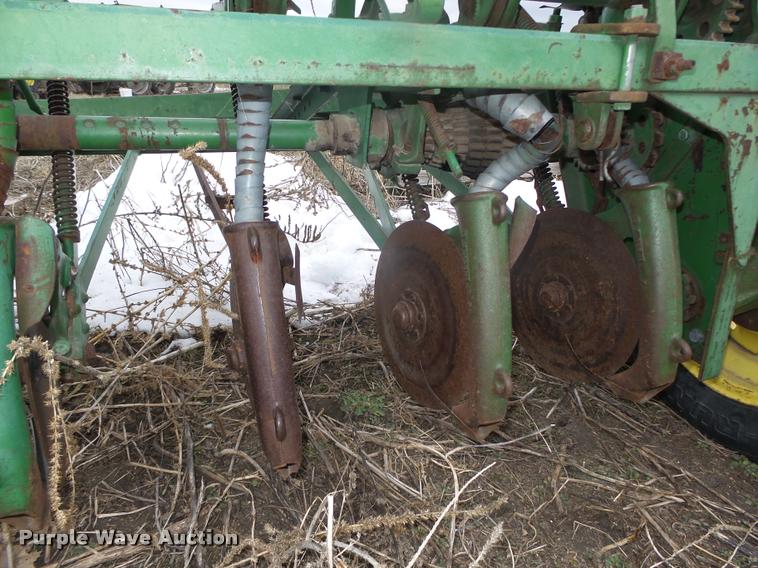 image for item DA0559 John Deere grain drill