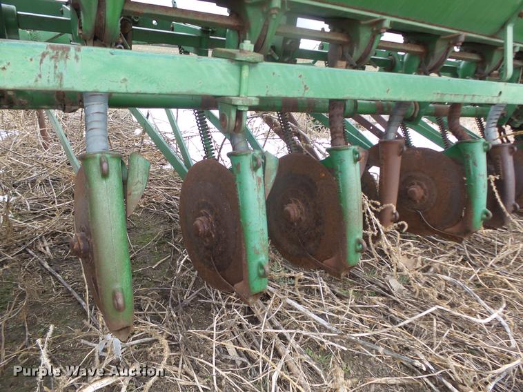 image for item DA0559 John Deere grain drill