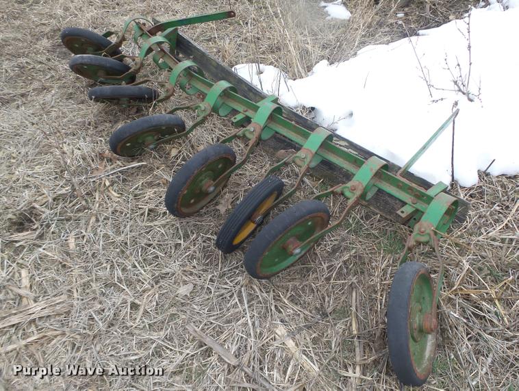 image for item DA0559 John Deere grain drill