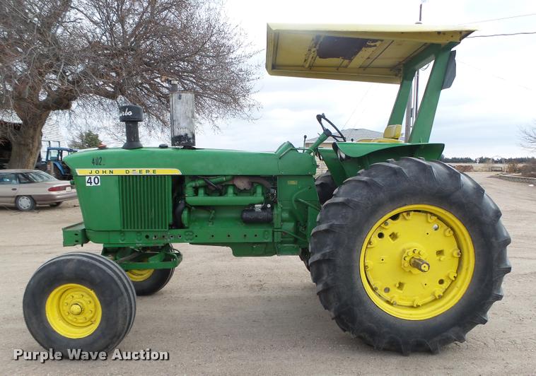 image for item DA0560 1969 John Deere 4020 row crop tractor