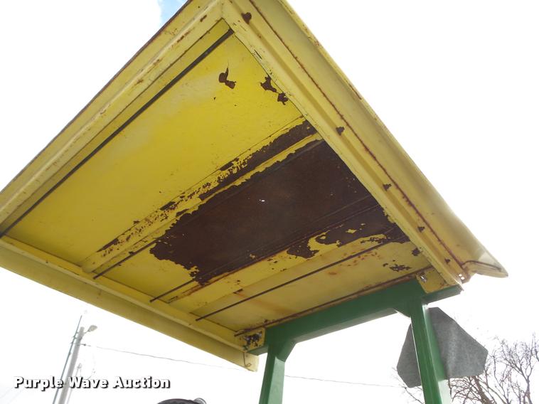 image for item DA0560 1969 John Deere 4020 row crop tractor