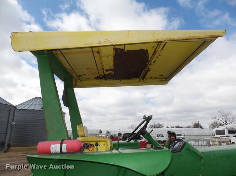 image for item DA0560 1969 John Deere 4020 row crop tractor