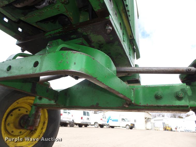 image for item DA0560 1969 John Deere 4020 row crop tractor