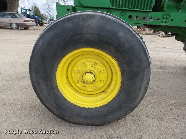 image for item DA0560 1969 John Deere 4020 row crop tractor