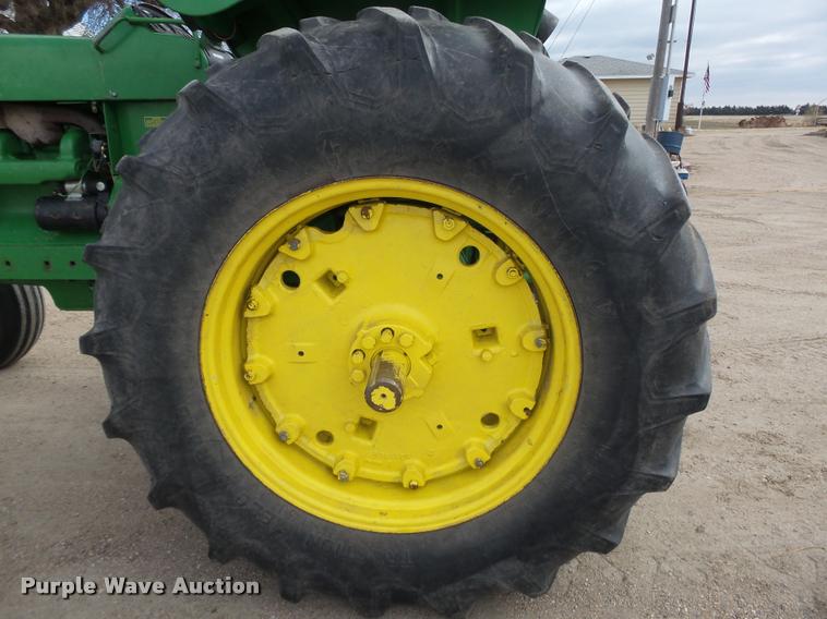image for item DA0560 1969 John Deere 4020 row crop tractor