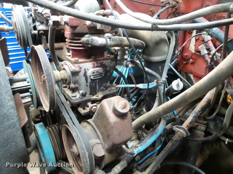 image for item DA0561 1982 International 1954 Easy Rider 1600C applicator truck