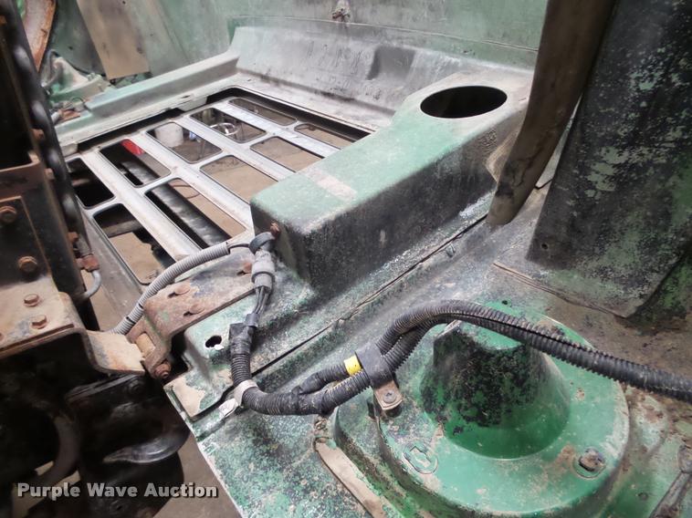 image for item DA0561 1982 International 1954 Easy Rider 1600C applicator truck