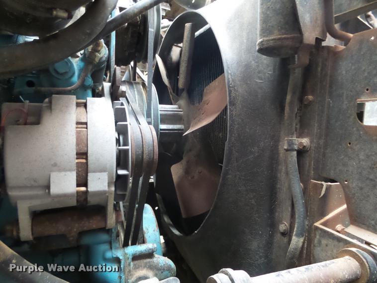 image for item DA0561 1982 International 1954 Easy Rider 1600C applicator truck