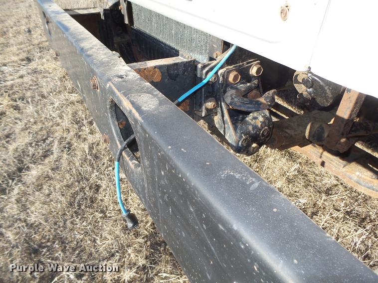 image for item DA0561 1982 International 1954 Easy Rider 1600C applicator truck