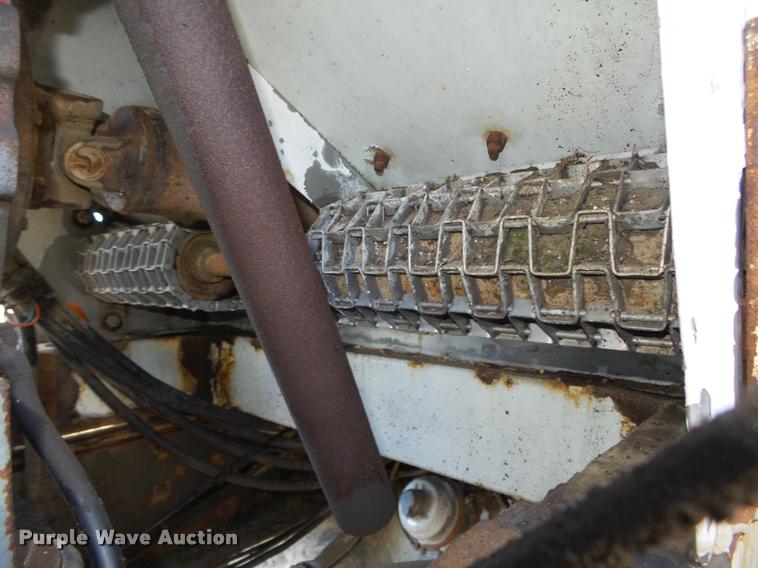 image for item DA0561 1982 International 1954 Easy Rider 1600C applicator truck