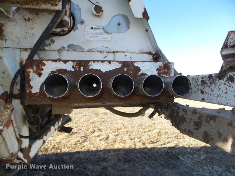 image for item DA0561 1982 International 1954 Easy Rider 1600C applicator truck