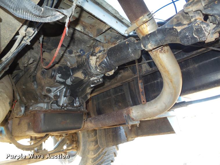 image for item DA0561 1982 International 1954 Easy Rider 1600C applicator truck