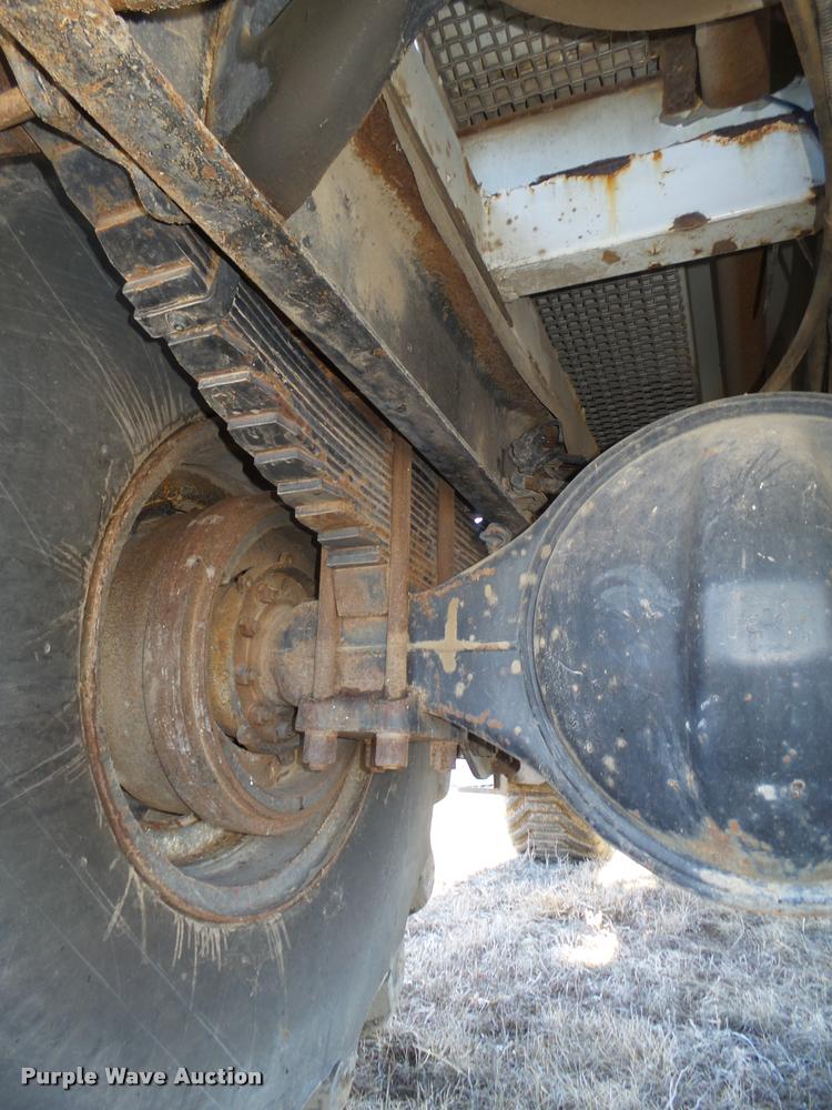 image for item DA0561 1982 International 1954 Easy Rider 1600C applicator truck