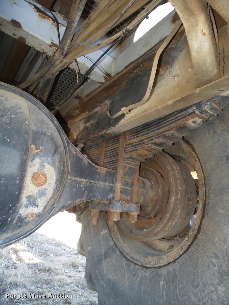 image for item DA0561 1982 International 1954 Easy Rider 1600C applicator truck