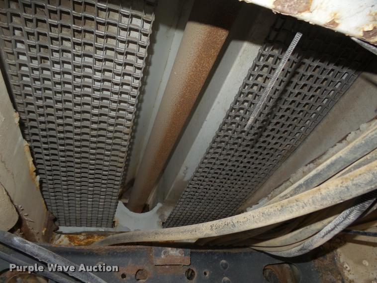 image for item DA0561 1982 International 1954 Easy Rider 1600C applicator truck