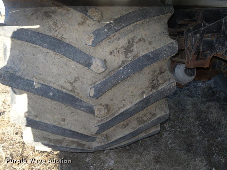 image for item DA0561 1982 International 1954 Easy Rider 1600C applicator truck