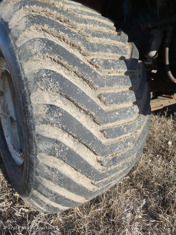 image for item DA0561 1982 International 1954 Easy Rider 1600C applicator truck