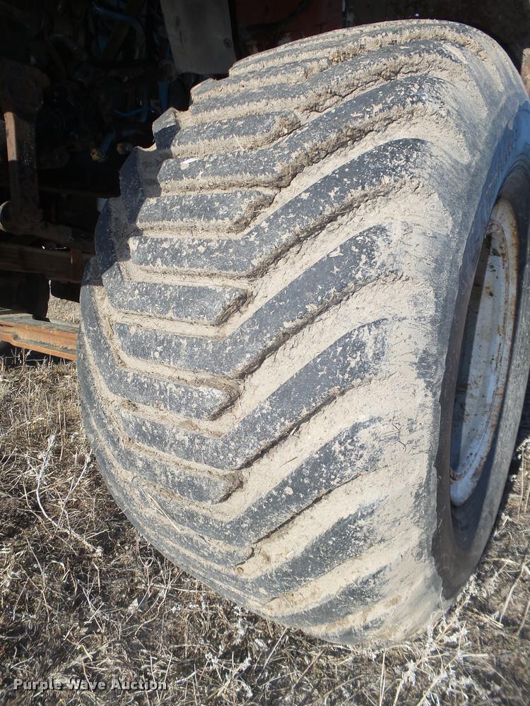 image for item DA0561 1982 International 1954 Easy Rider 1600C applicator truck