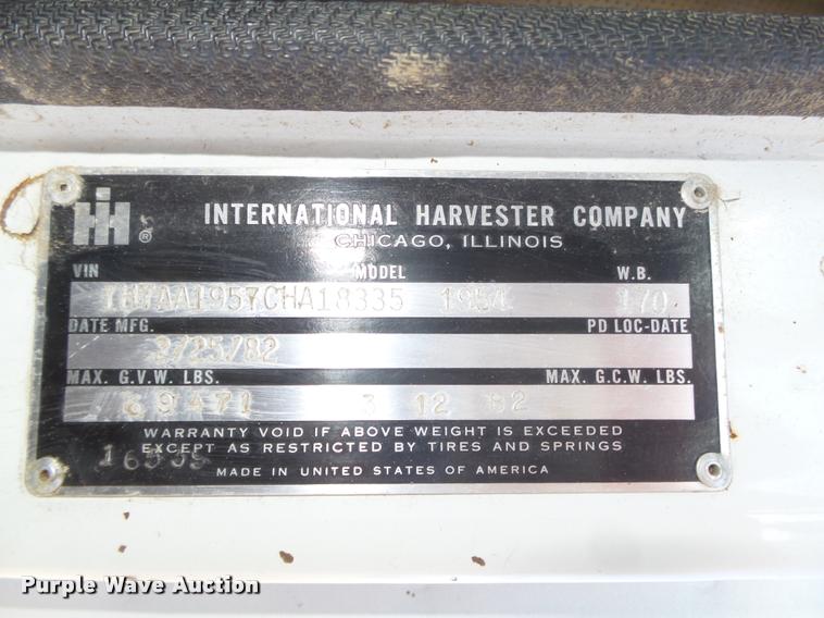 image for item DA0561 1982 International 1954 Easy Rider 1600C applicator truck