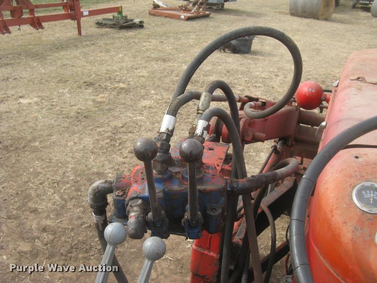 image for item DA2216 Massey-Ferguson 85 tractor