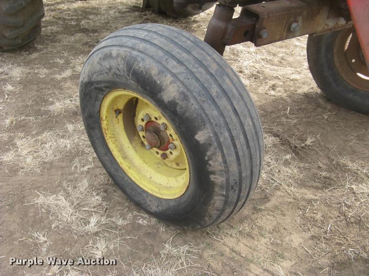 image for item DA2216 Massey-Ferguson 85 tractor