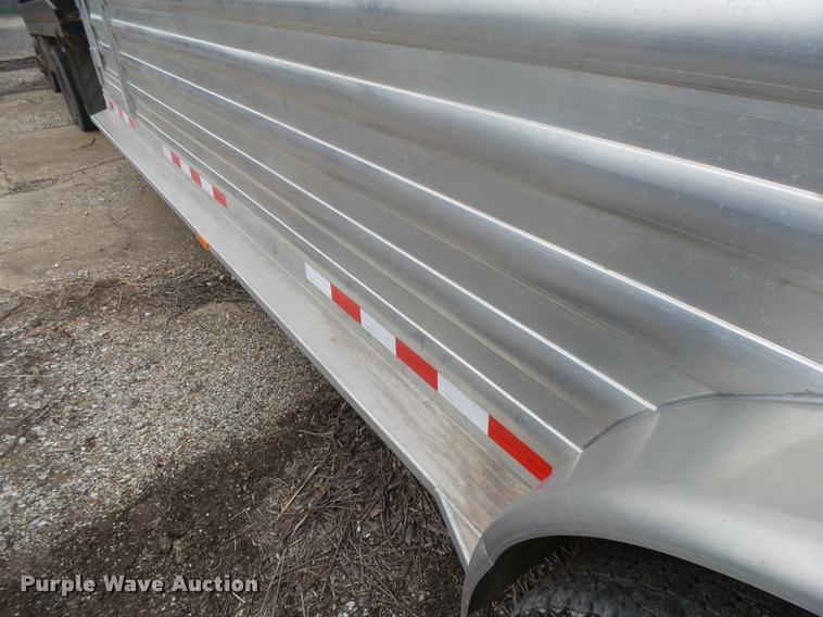 image for item DA2551 2016 4-STAR WT livestock trailer
