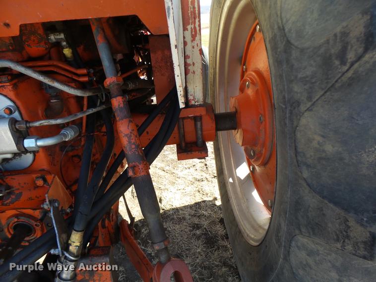 image for item DA3343 1970 Case 970 tractor