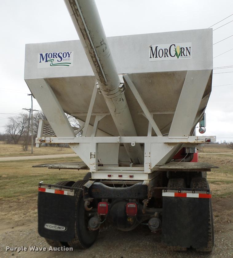 image for item DA3357 1984 Ford LNT9000 tender truck